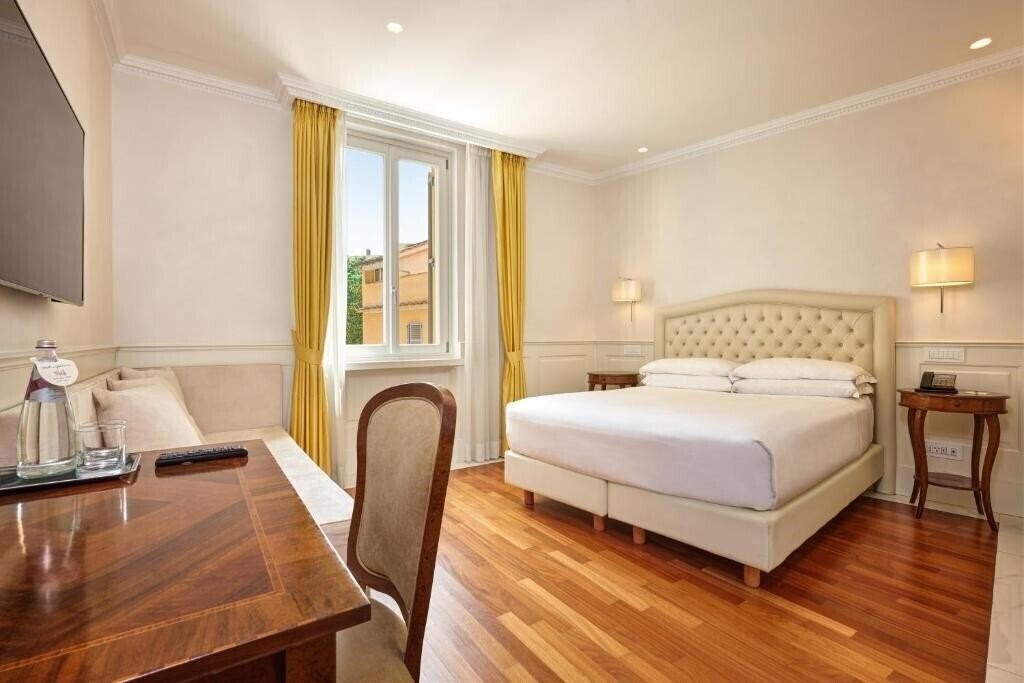 Отель Degli Aranci 4*