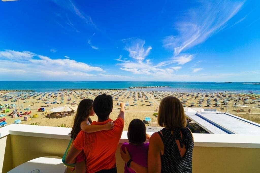 Фото Imperial Beach 4*