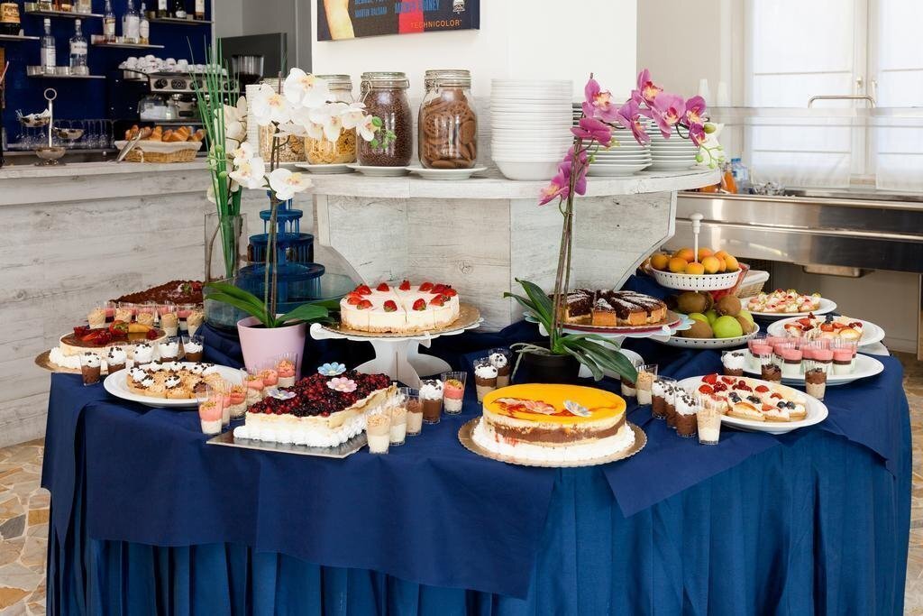 Отель Costazzurra 3*