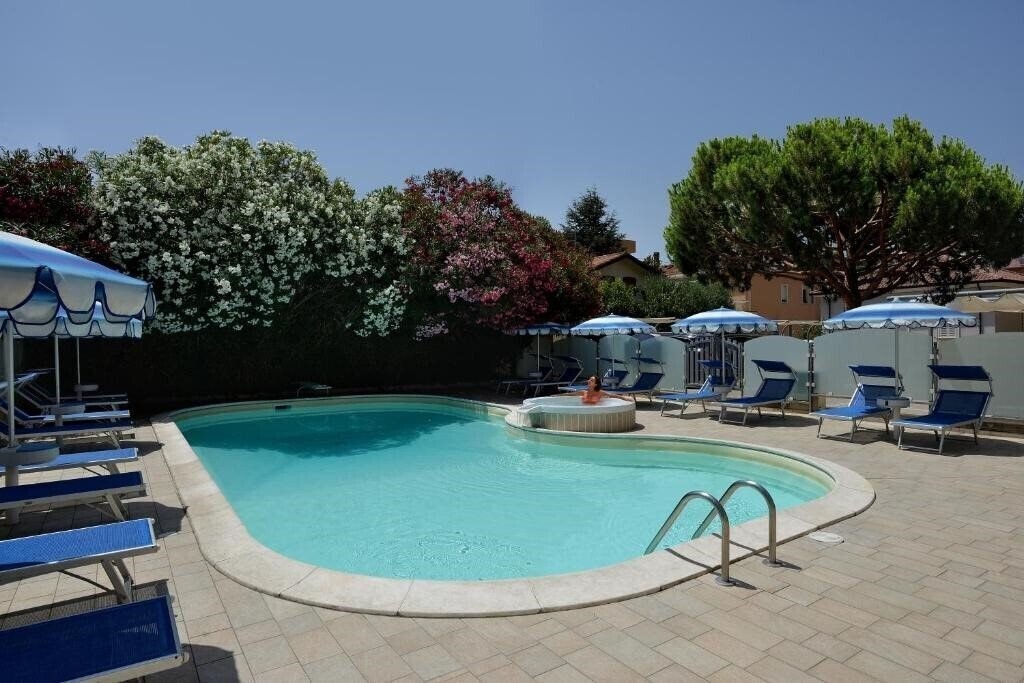 Отель Gaston 4*