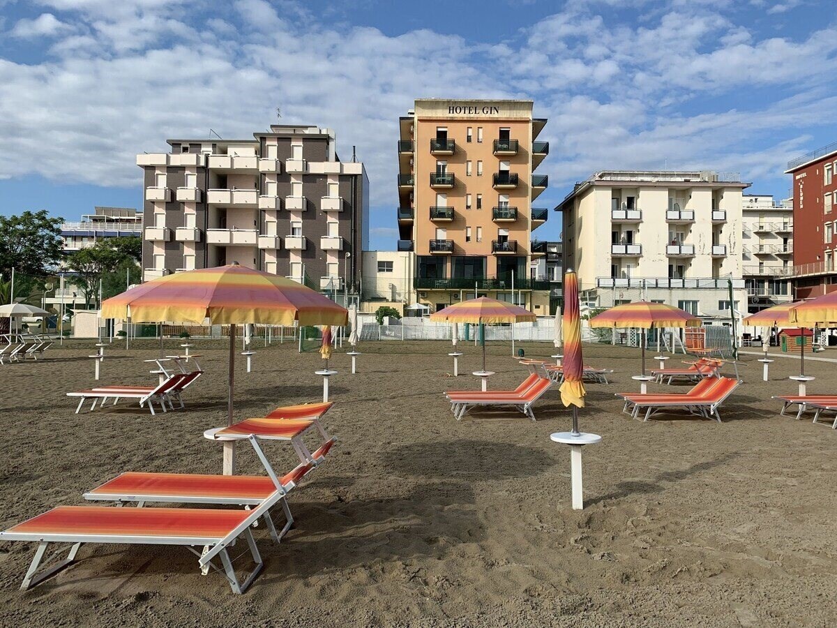 Отель Gin (Viserba) 3*