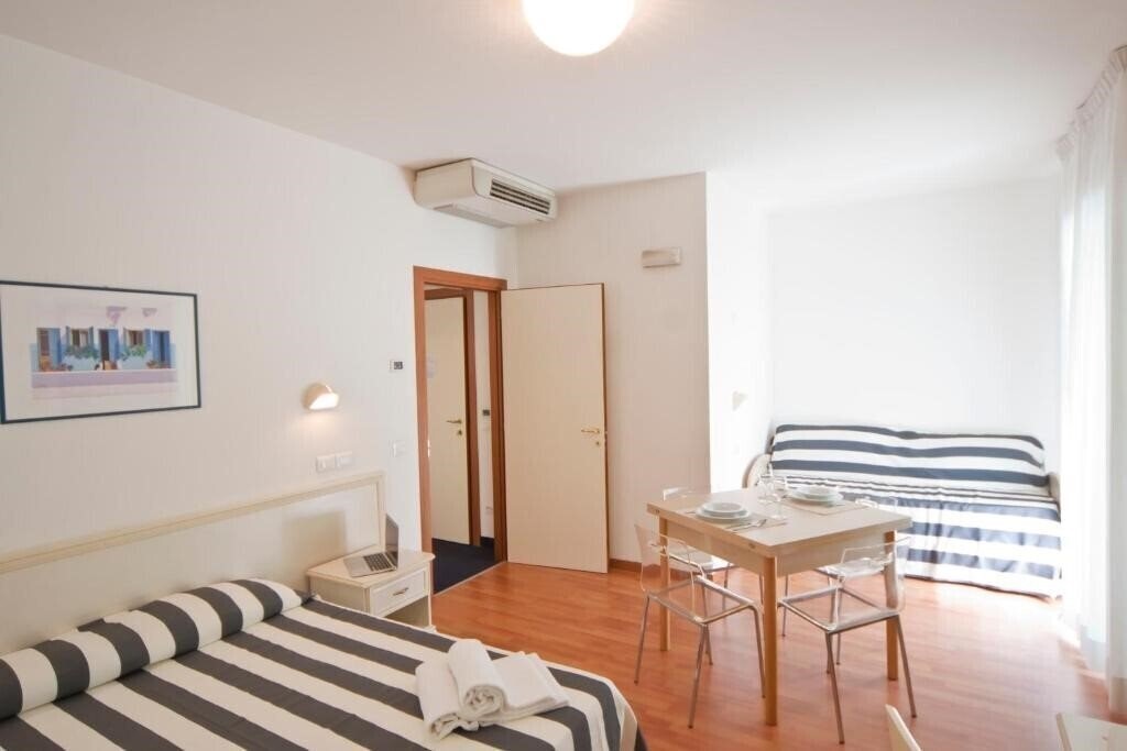 Фото Residence Divina (Miramare) 3*