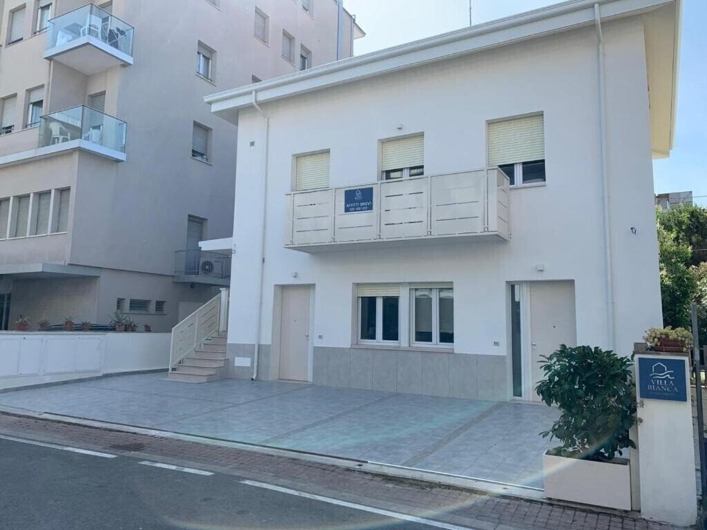 Отель Villa Bianca (Marina Centro) 3*