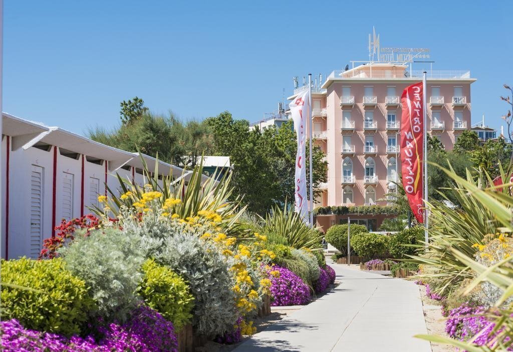 Отель Hotel Milton Rimini 4*