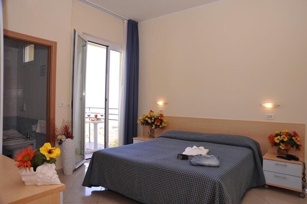 Отель Hotel Fantasy 3*