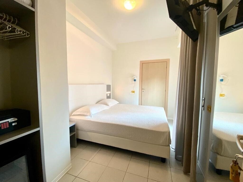 Картинка Aron (Viserbella) 3*