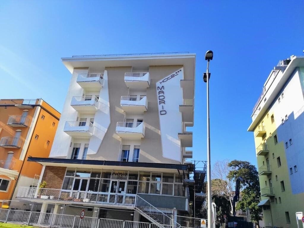 Отель Madrid 3*