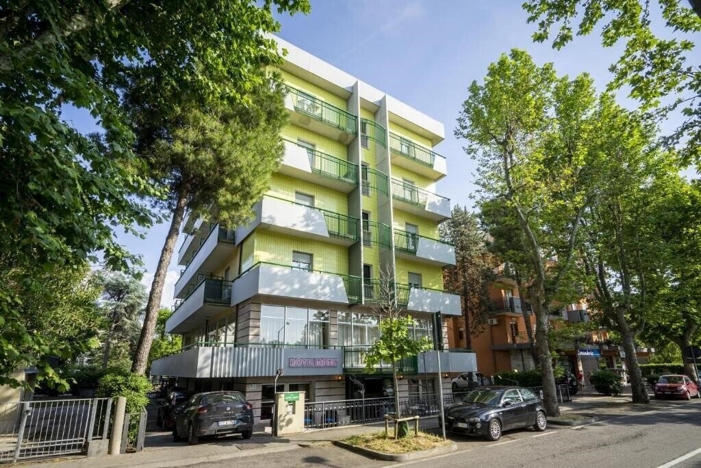 Отель Hotel Mamy 2*