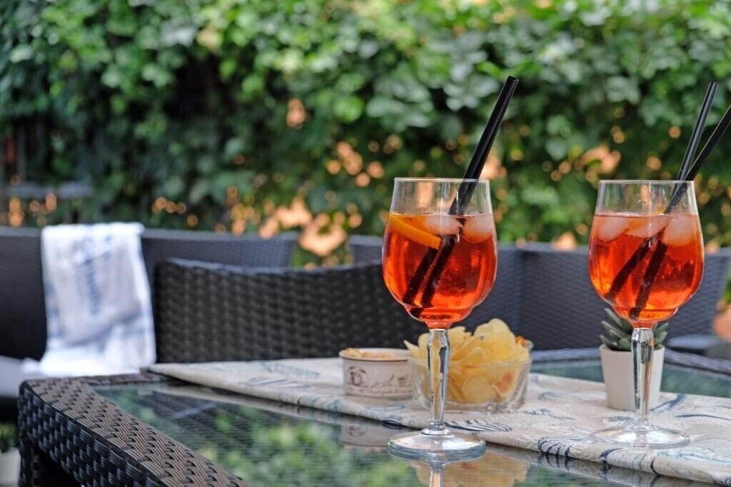 Картинка Canasta 3*