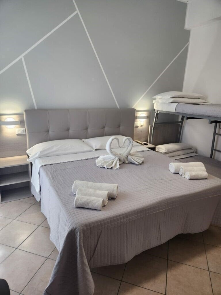 Фото Hotel Liu 3*