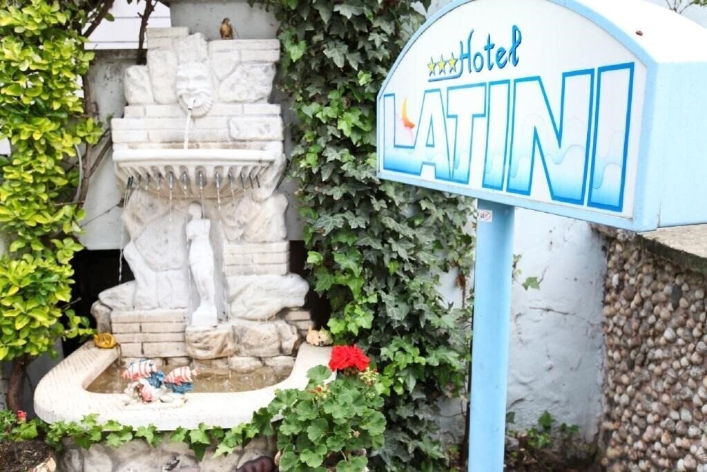 Фото Latini 3*