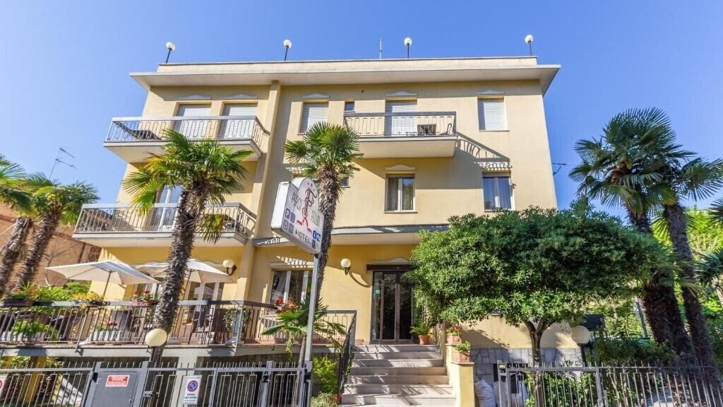 Отель Parco Fellini 3*