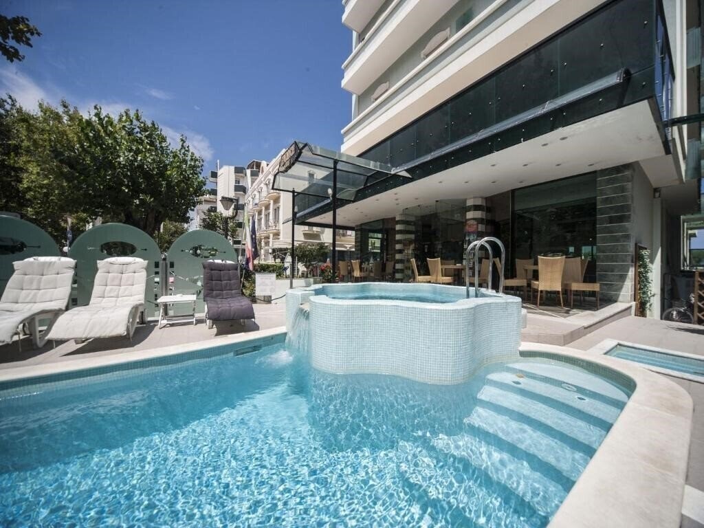 Отель Levante 4*