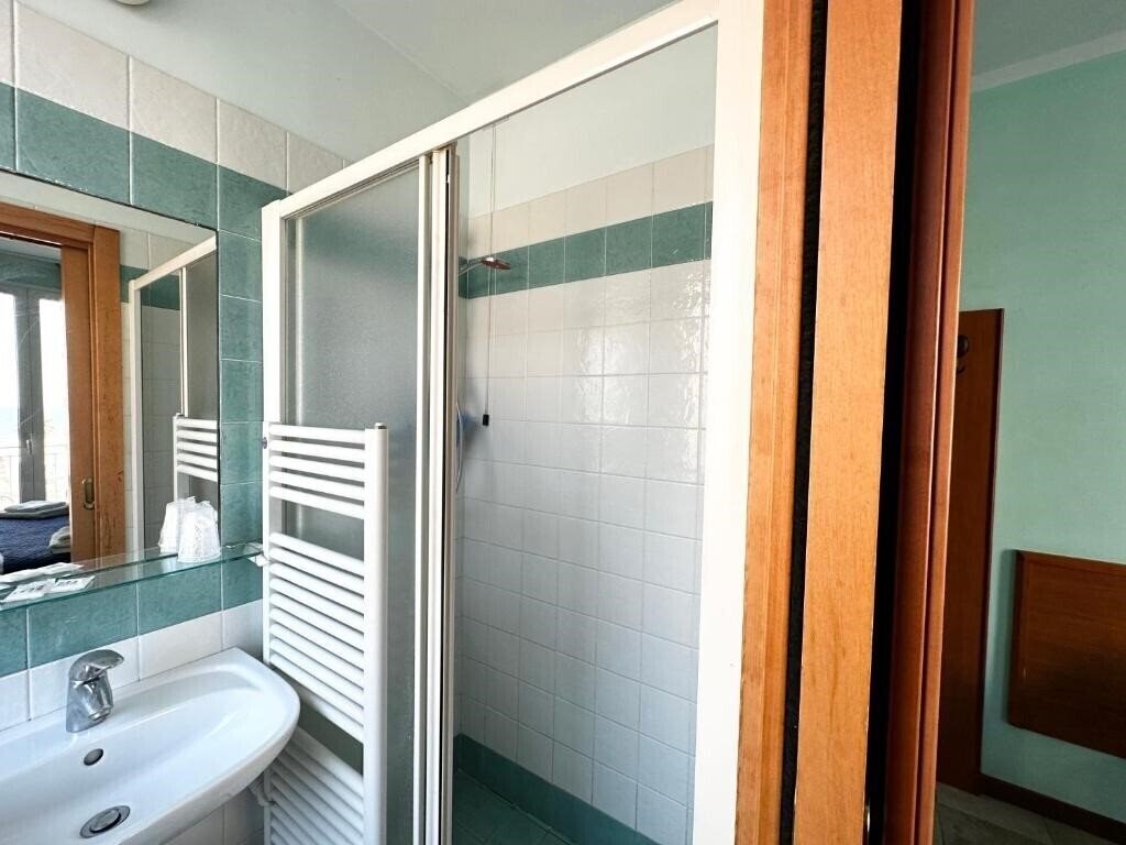 Картинка Blue Moon 3*