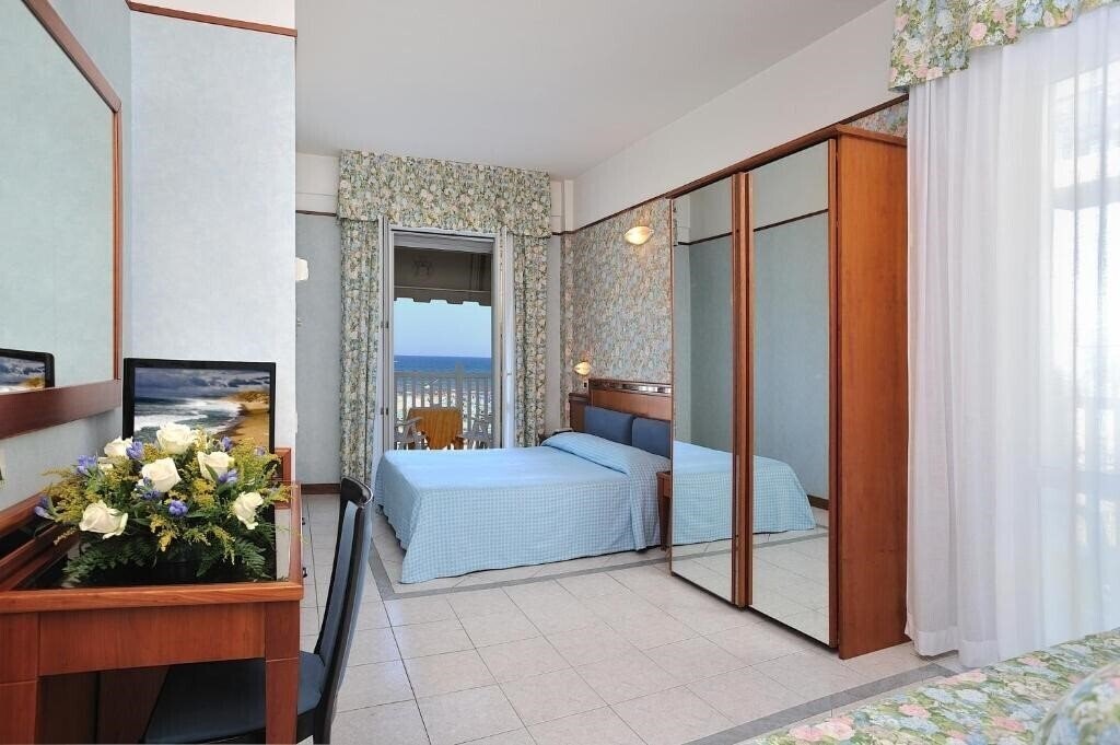 Картинка De France 3*