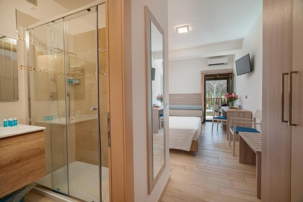 Фотография Portoconte (ex. Hotel Porto Conte) 4*