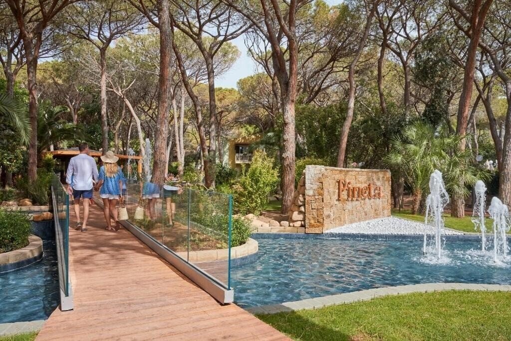 Отель Hotel Pineta – Forte Village Resort 5*