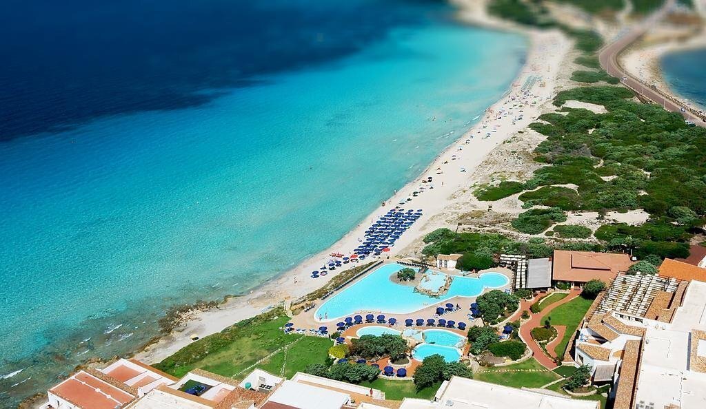 Отель Colonna Grand Hotel Capo Testa 5*