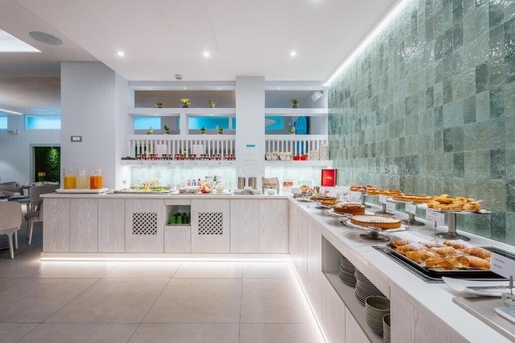 Отель Gardenia Sorrento 3*