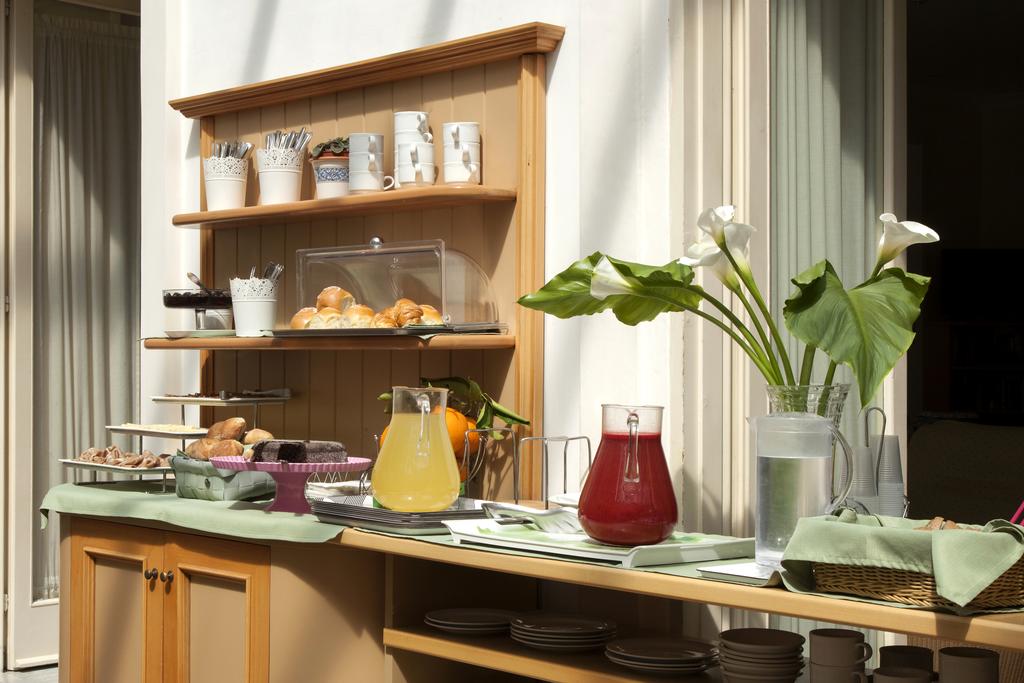 Отель Del Corso 3*