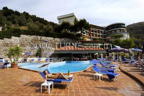 Изображение Delfino 4*