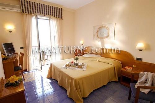 Отель Delfino 4*