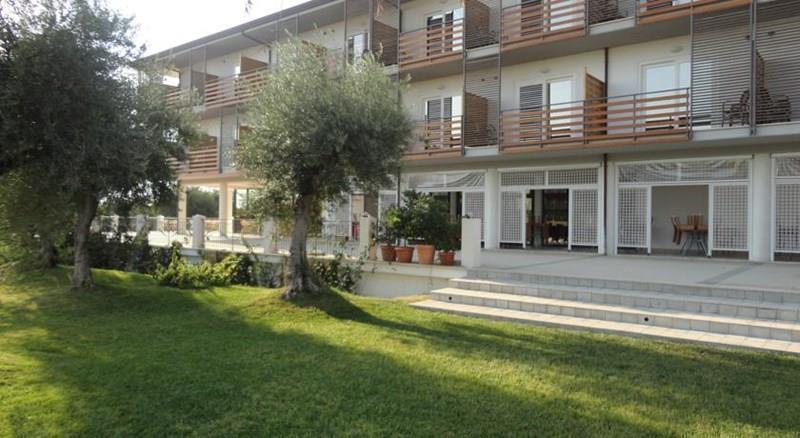 Картинка Elaia Grand Hotel 3*