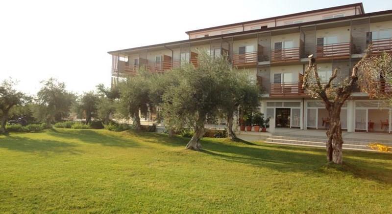 Изображение Elaia Grand Hotel 3*