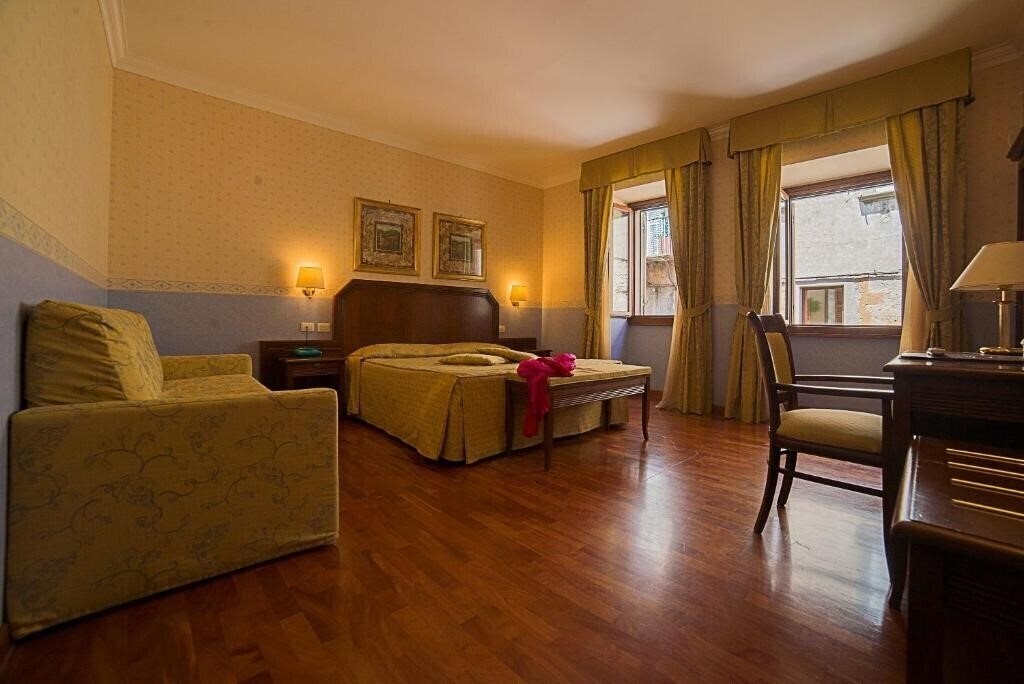 Отель Albergo Filippeschi 3*