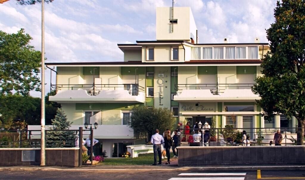 Отель Villa Chiara 4*
