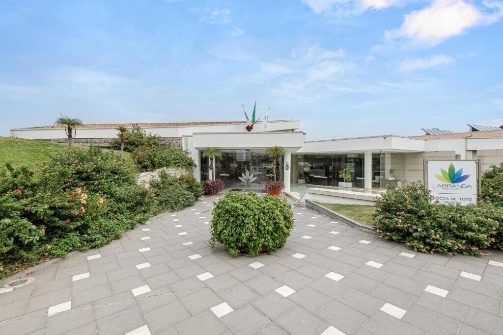 Картинка Labranda Rocca Nettuno Tropea 4*