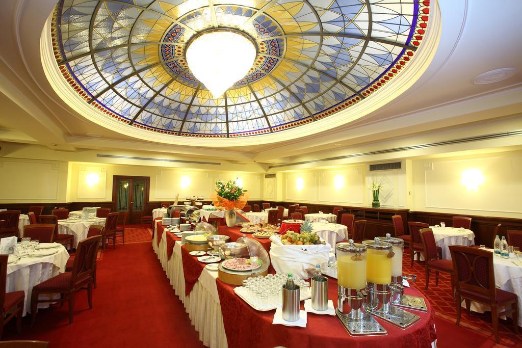 Картинка Starhotels Majestic 4*