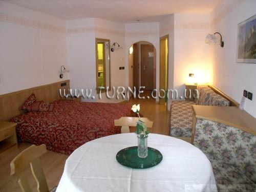 Отель Arnika 3*