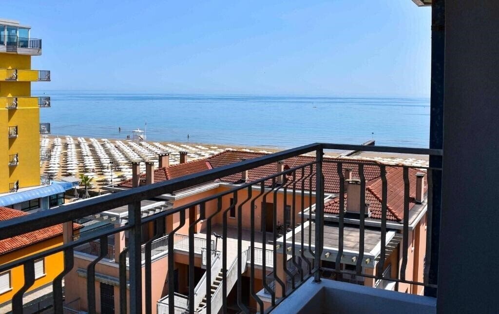 Изображение Umberto 3*