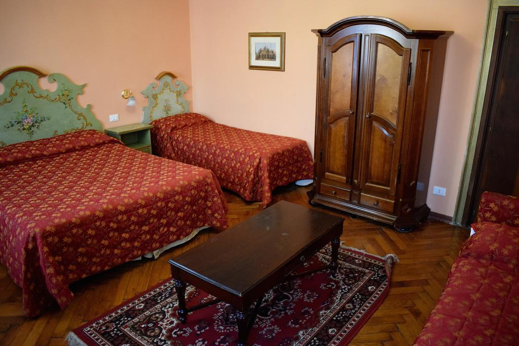 Отель Hotel Malibran 3*