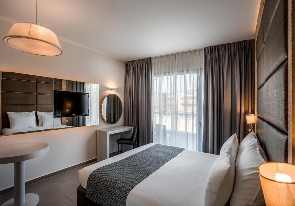 Фото Astral Topaz Hotel 3*