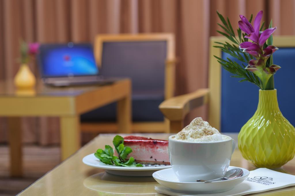 Отель Grand Hotel 4*