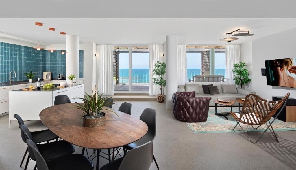 Фотография Sea Executive Suites 4*