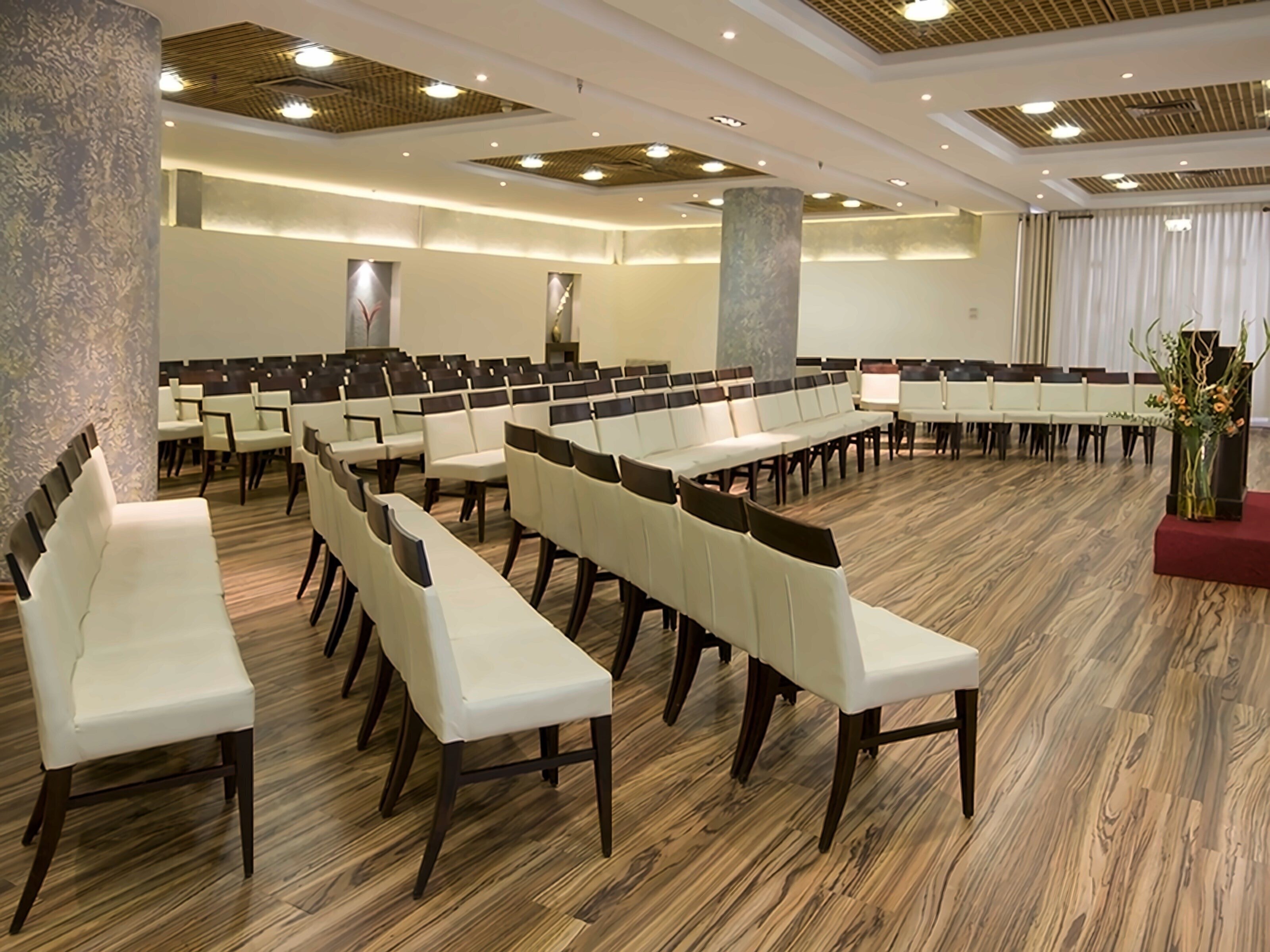 Изображение Leonardo Suite Tel Aviv-Bat Yam By The Beach 4*