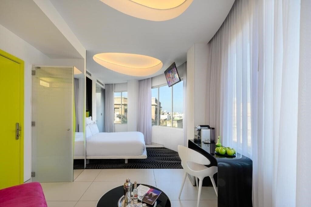 Фото The Poli House 4*