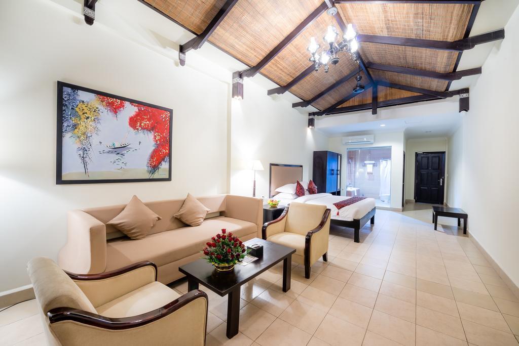 Отель Almond Hotel 3*