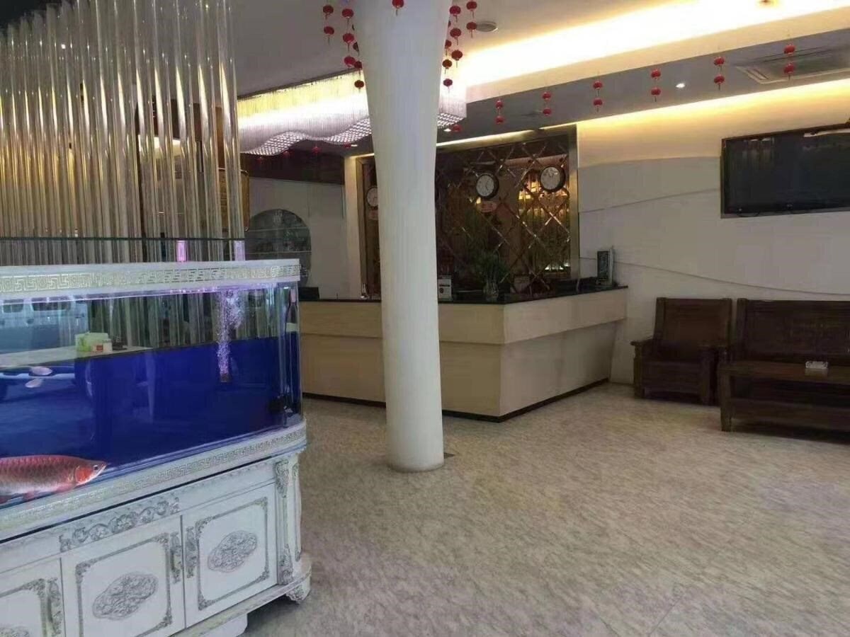 Отель Lebiz Hotel And Library 4*