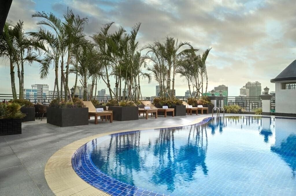 Отель Caravan Hotel By Ehm 5*