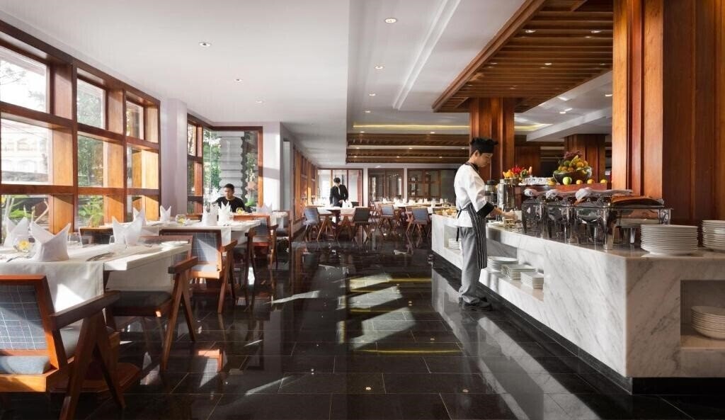 Картинка J7 Angkor 5*