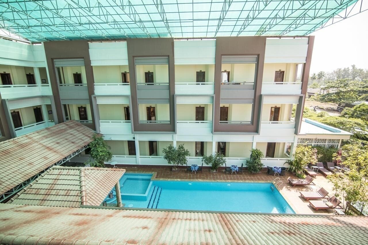 Отель Sihanoukville Plaza Hotel 3*