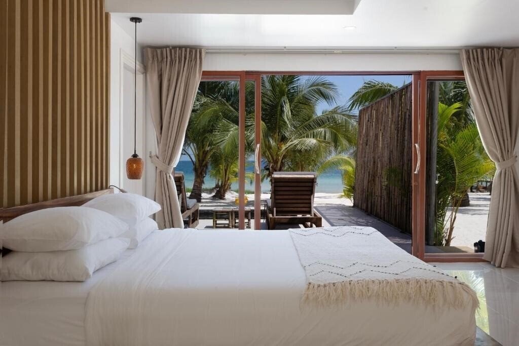 Фото Anaya Koh Rong 4*