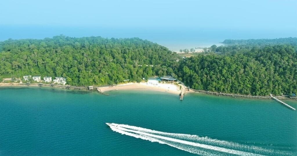 Отель Pearl Beach Resort & Spa 4*