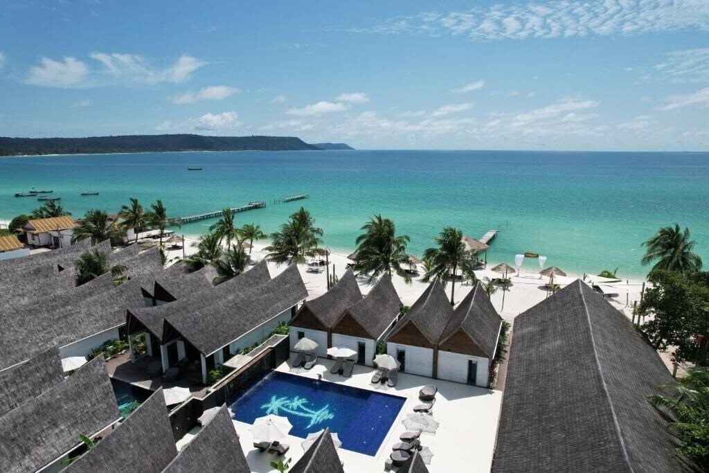 Отель Golden Beach Resort Koh Rong 4*