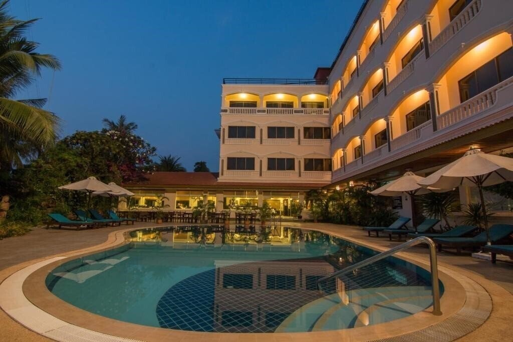 Отель Khemara Angkor Hotel 4*