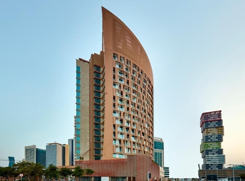 Отель Staybridge Suites Doha Lusail 4*